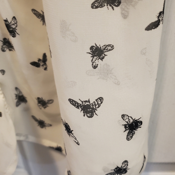 Tera by Vince Camuto Black and Cream Bee Blouse Size Small - Picture 8 of 11